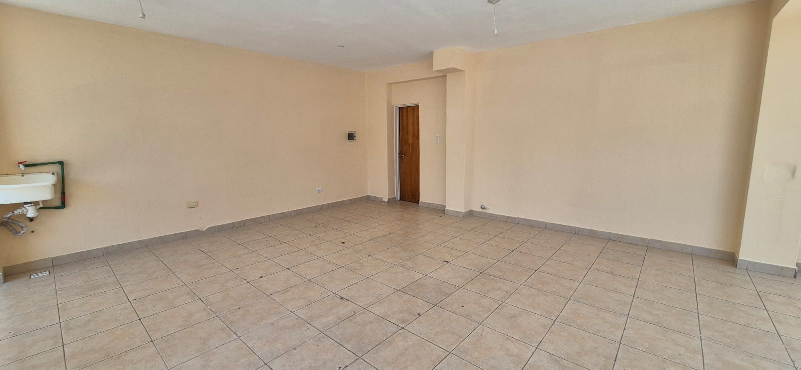 Importante ESQUINA COMERCIAL - Sobre Avenida