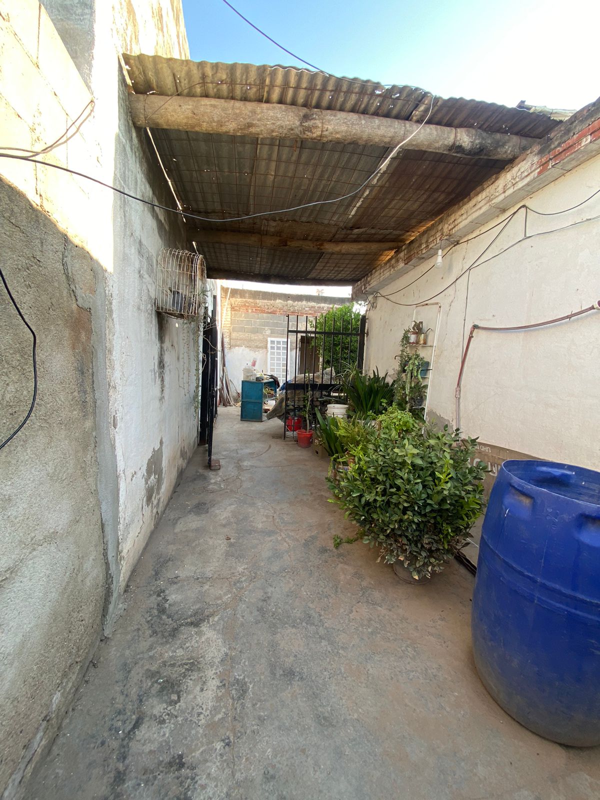 vendo casa en barrio Norte en cordoba de dos dormitorios mas local comercial y deparatamento interno