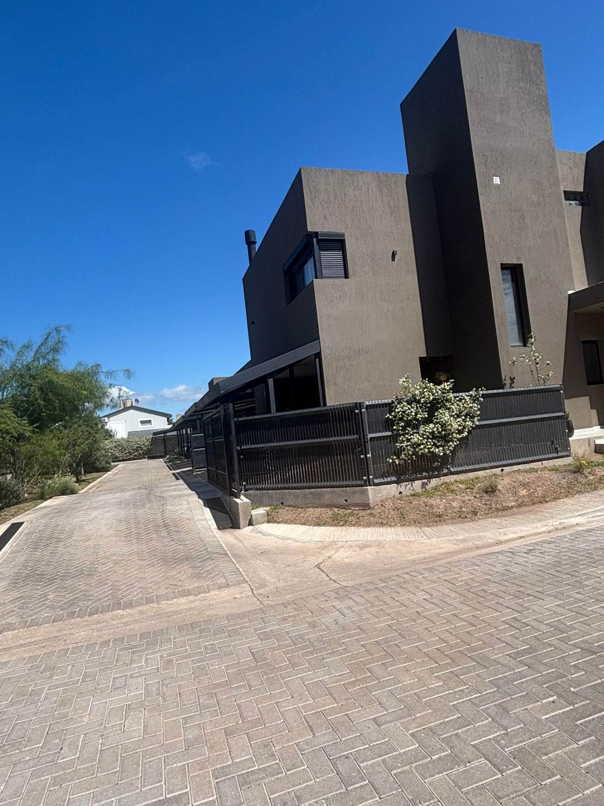 Duplex en Venta en La Domitila 3 dormitorios