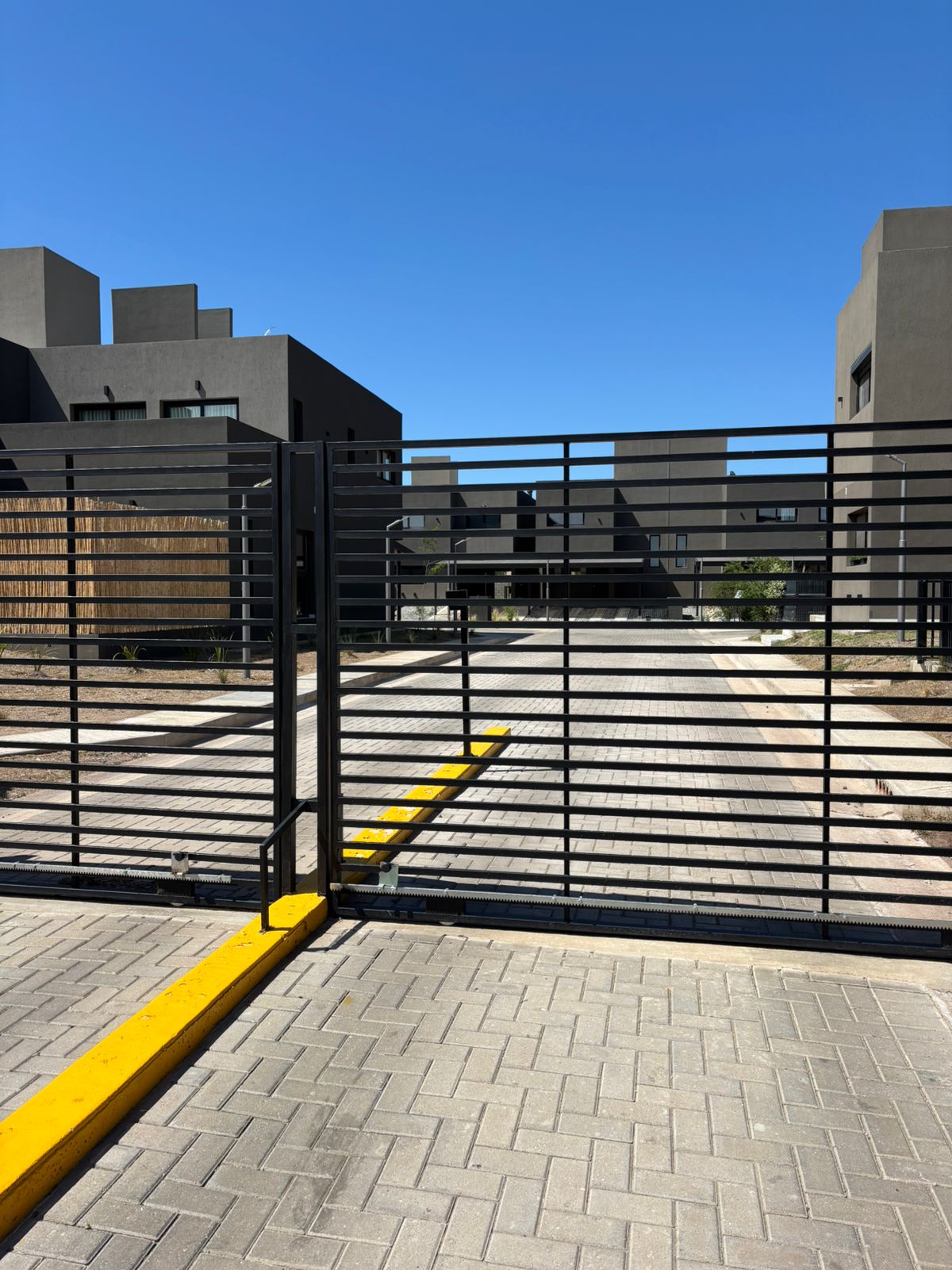 Duplex en Venta en La Domitila 3 dormitorios