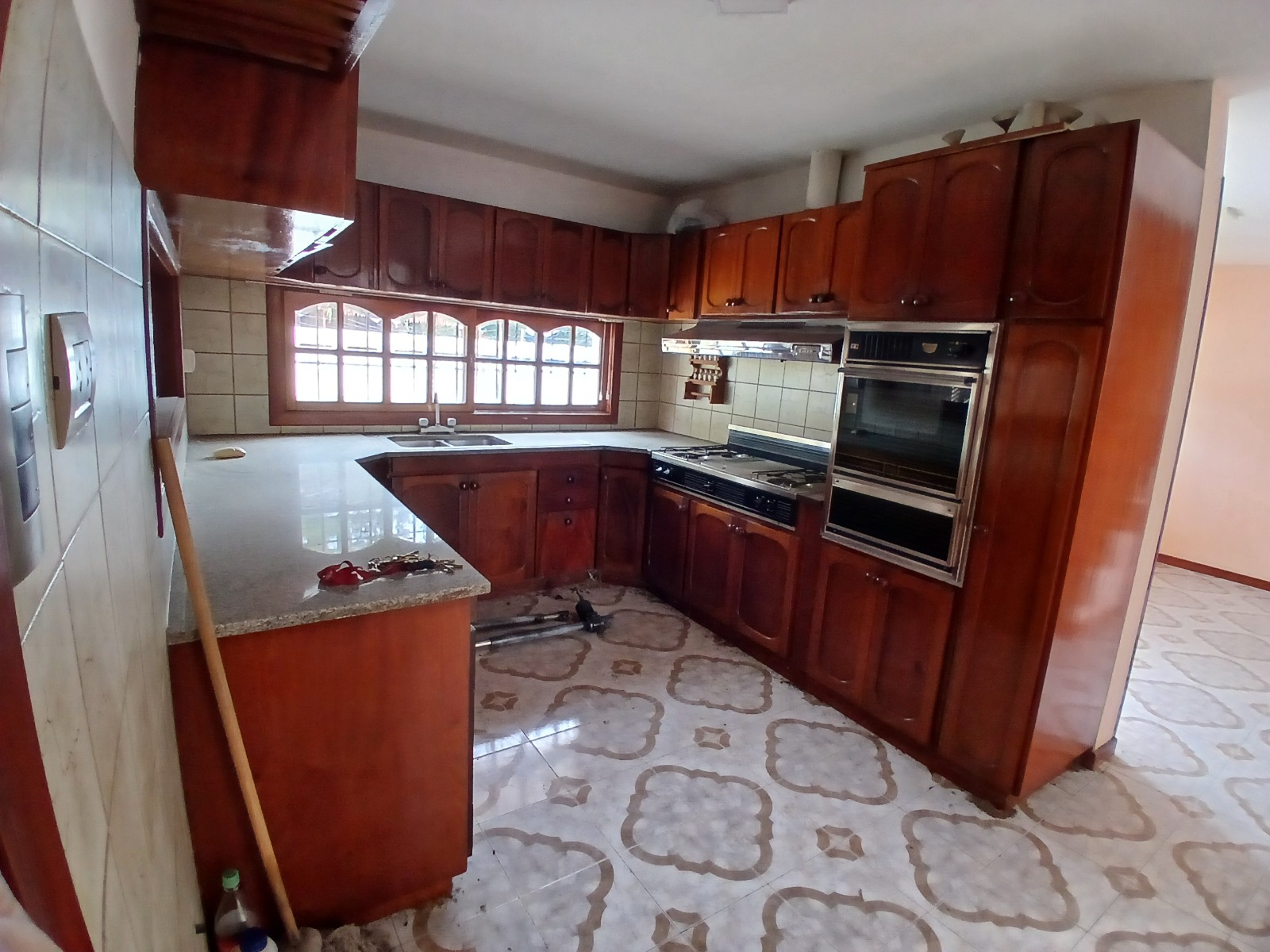 ALQUILER CASA 3 DORMITORIOS USO COMERCIAL BARRIO JARDIN ESPINOSA