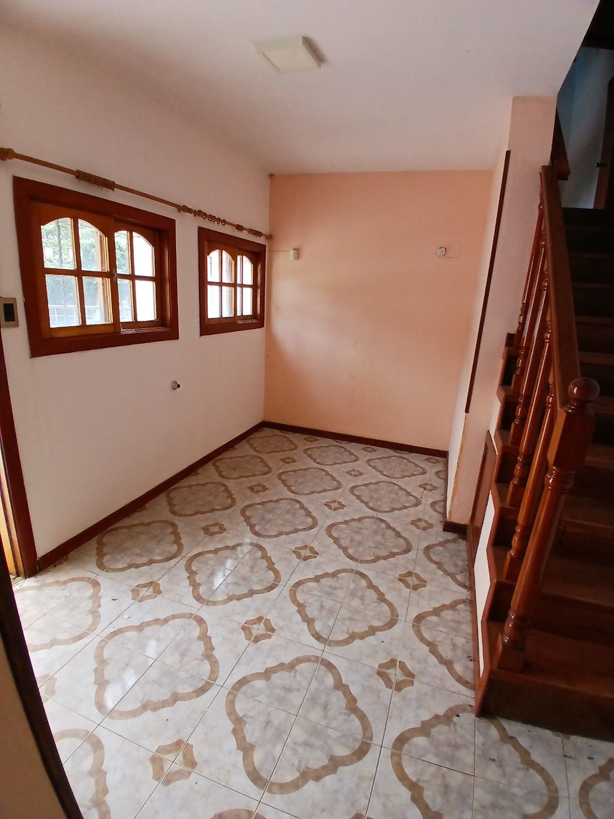 ALQUILER CASA 3 DORMITORIOS USO COMERCIAL BARRIO JARDIN ESPINOSA