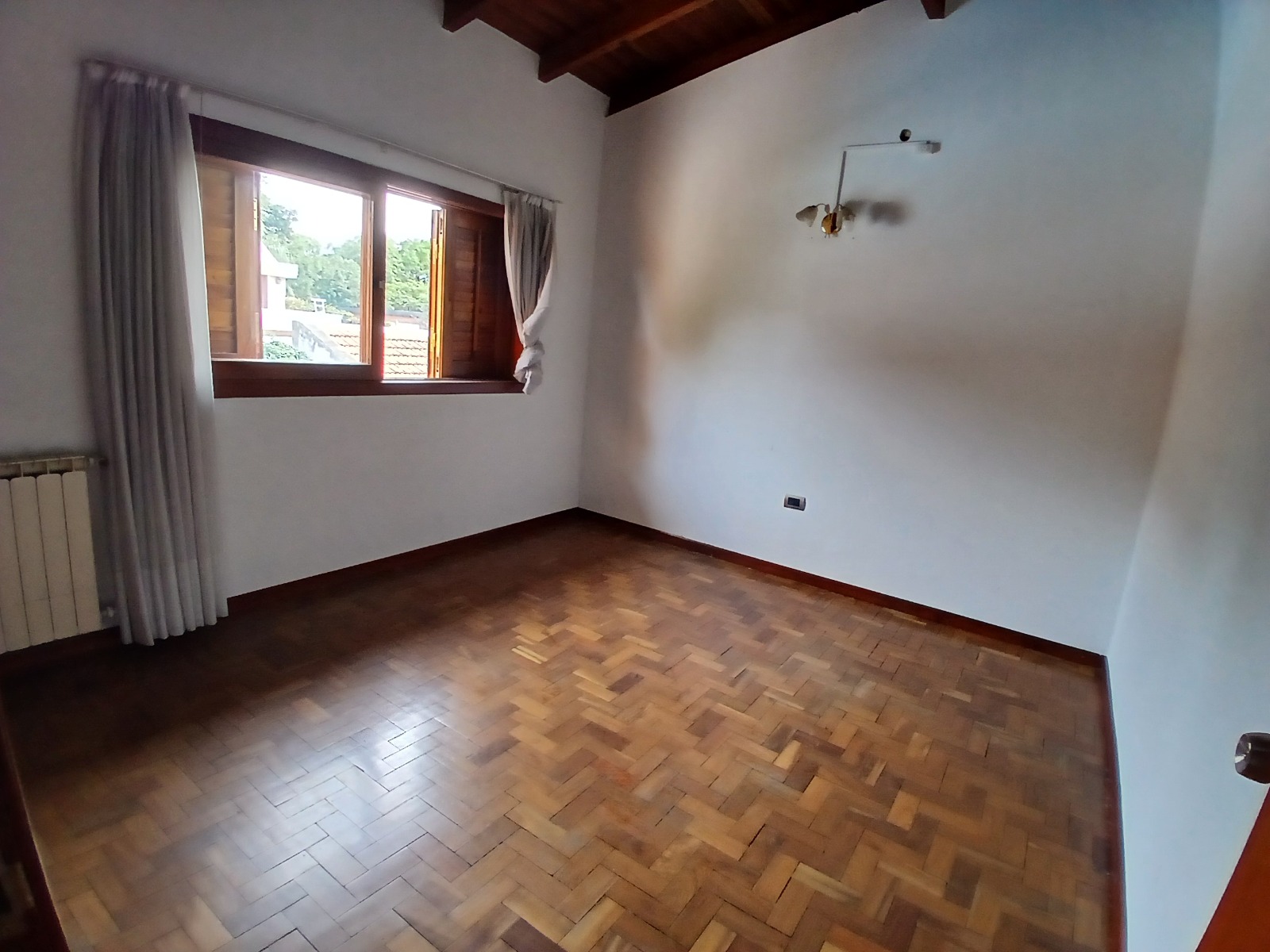 ALQUILER CASA 3 DORMITORIOS USO COMERCIAL BARRIO JARDIN ESPINOSA