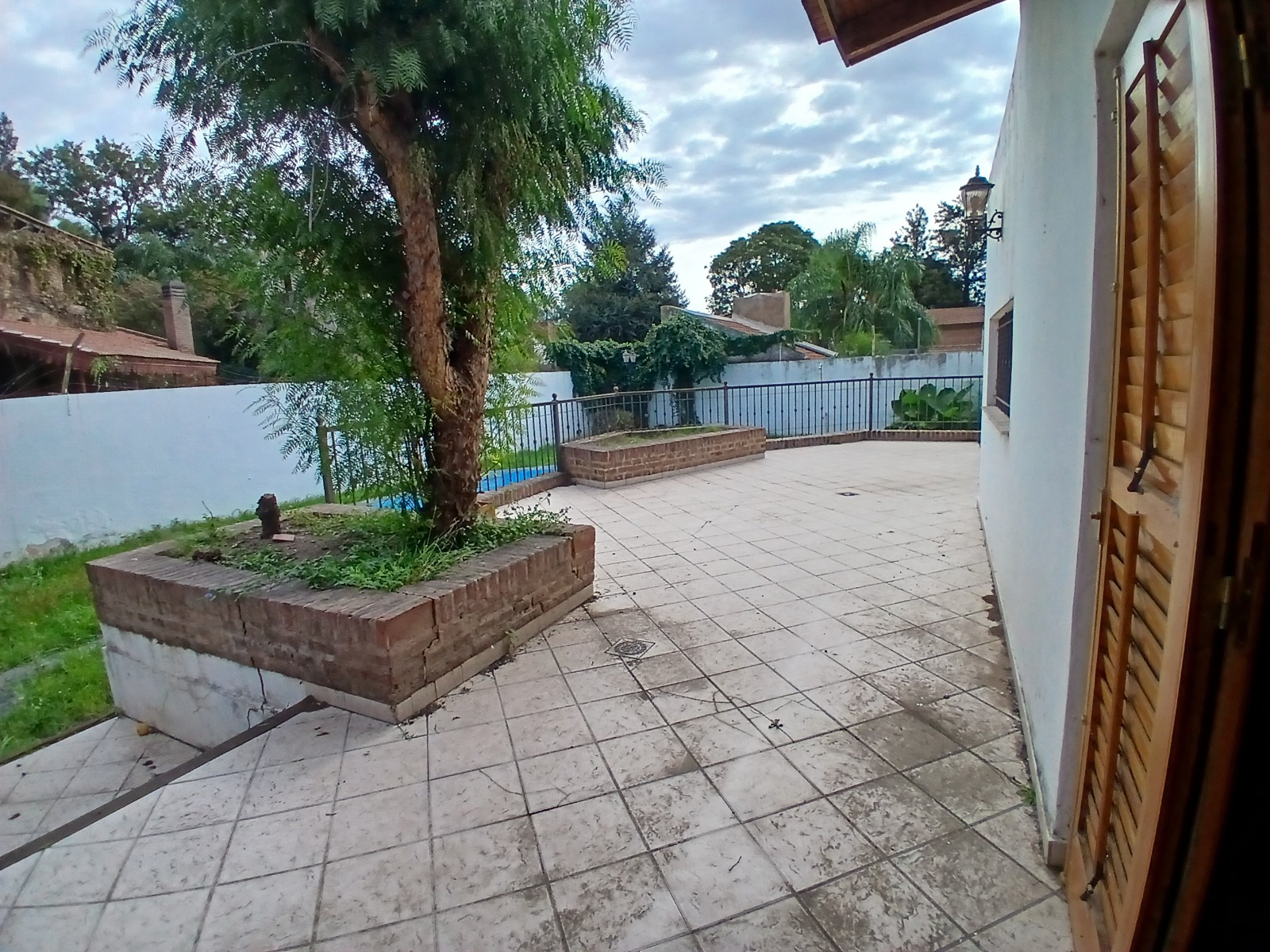 ALQUILER CASA 3 DORMITORIOS USO COMERCIAL BARRIO JARDIN ESPINOSA