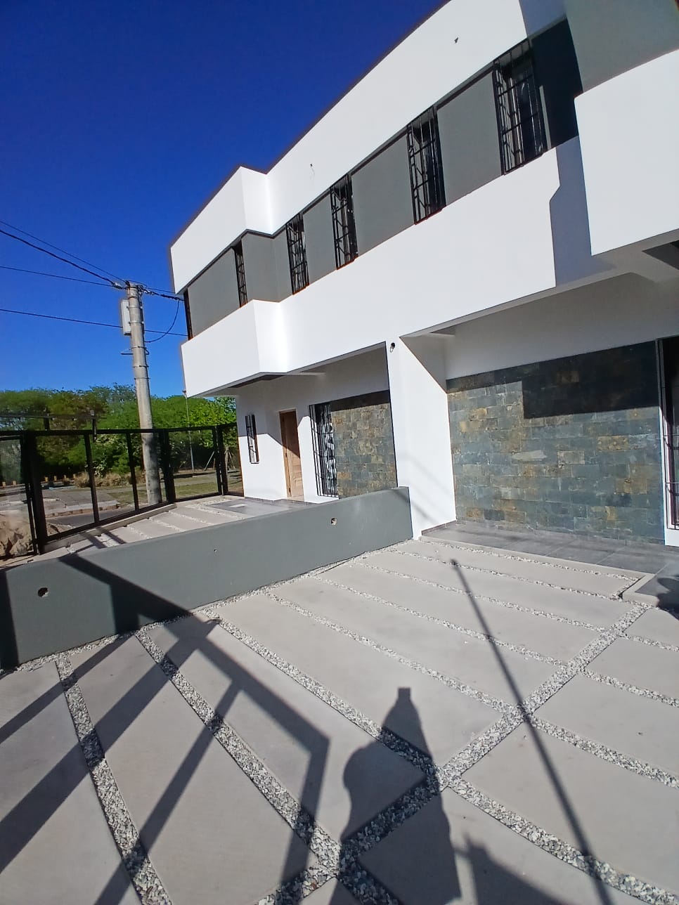 DUPLEX ALQUILER BARRIO URCA 3 DORMITORIOS