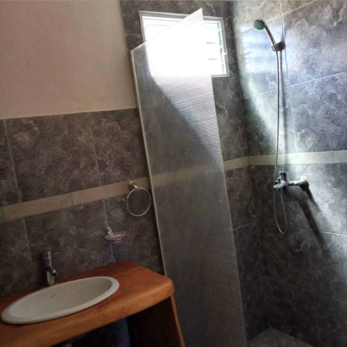 ALQUILER PERMANENTE -Casa PH 1 Dorm. C Jardín y Parrilla Santa Mónica