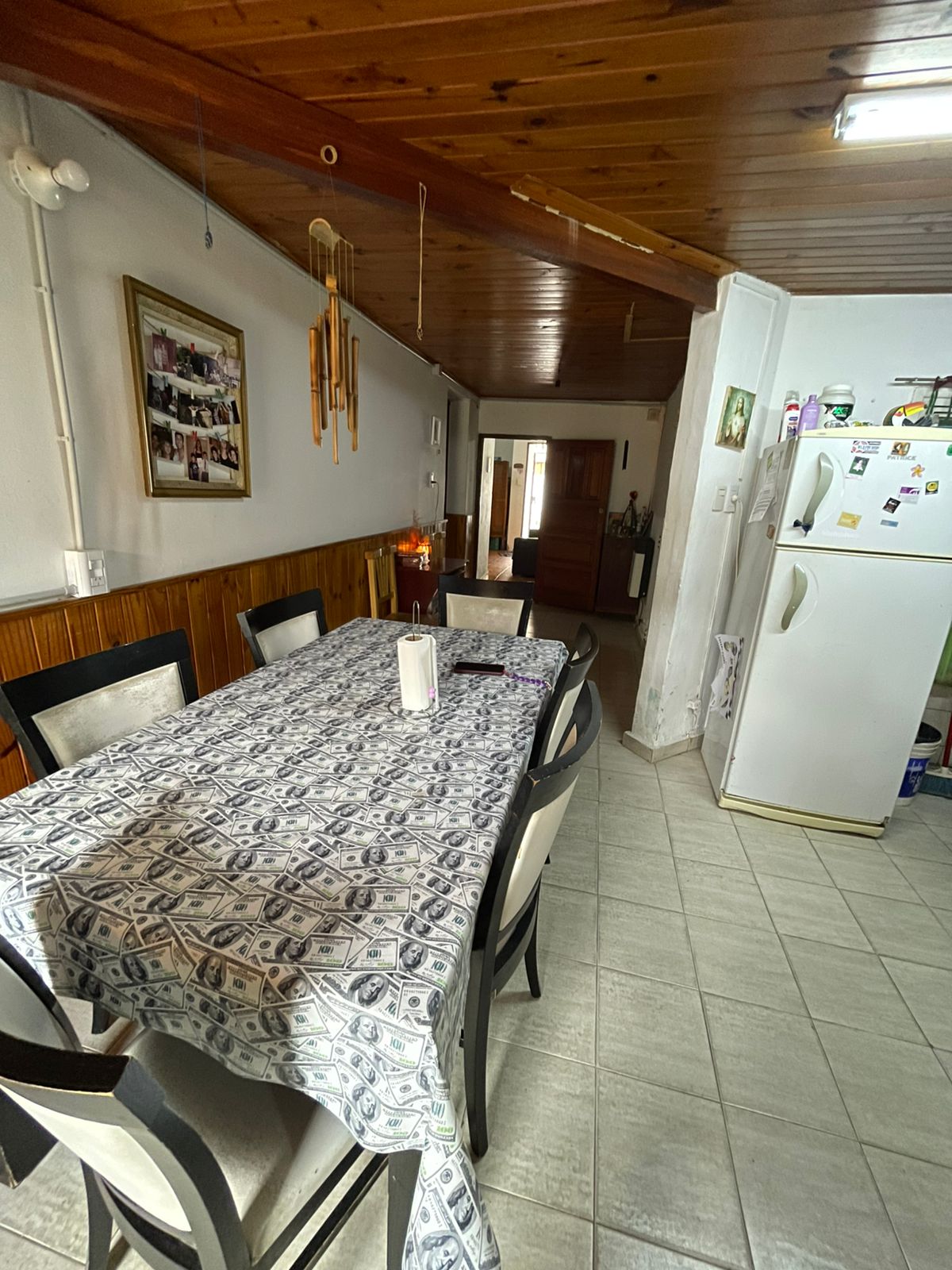 VENTA CASA - (3 dorm. y patio)- A metros de Av. Bulnes