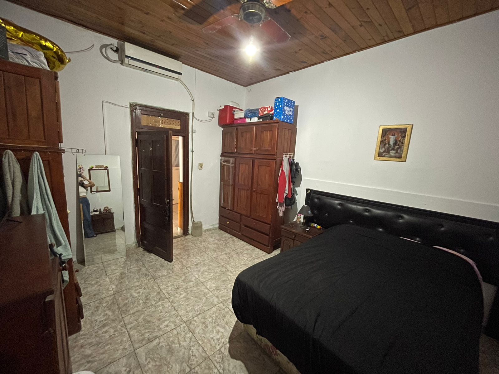 VENTA CASA - (3 dorm. y patio)- A metros de Av. Bulnes