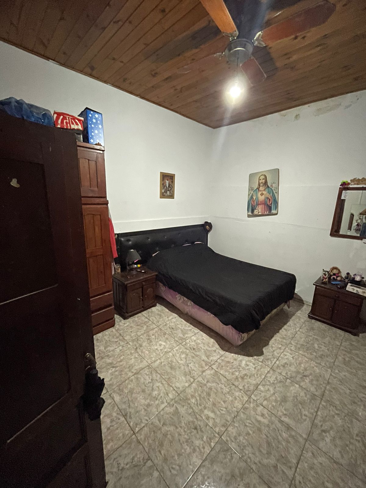 VENTA CASA - (3 dorm. y patio)- A metros de Av. Bulnes