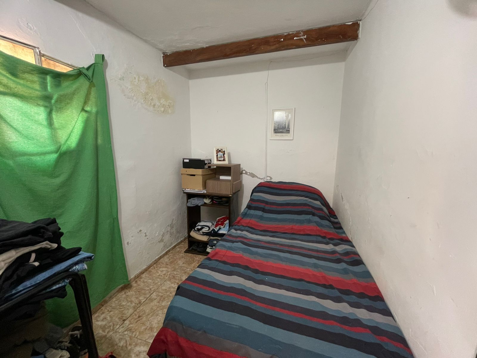 VENTA CASA - (3 dorm. y patio)- A metros de Av. Bulnes