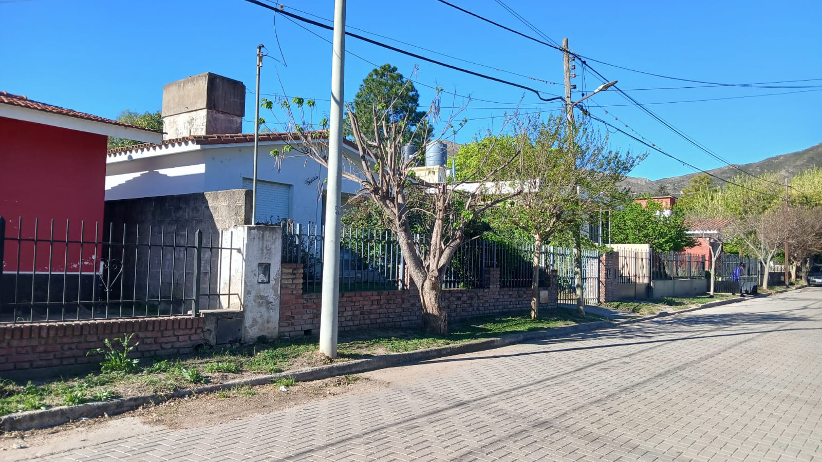 OPORTUNIDAD Casa a la venta en La Falda 2 dorm y un dpto con baño . ESCUCHA OFERTA DE CONTADO