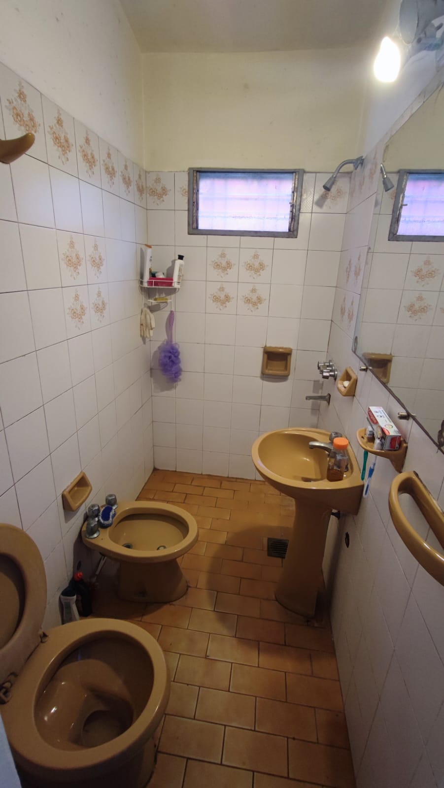 OPORTUNIDAD Casa a la venta en La Falda 2 dorm y un dpto con baño . ESCUCHA OFERTA DE CONTADO