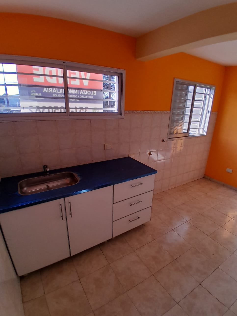 VENDO DEPTO 3 DORMITORIOS  COCHERA . APTO CRÉDITO  B José Ing Díaz II Secc