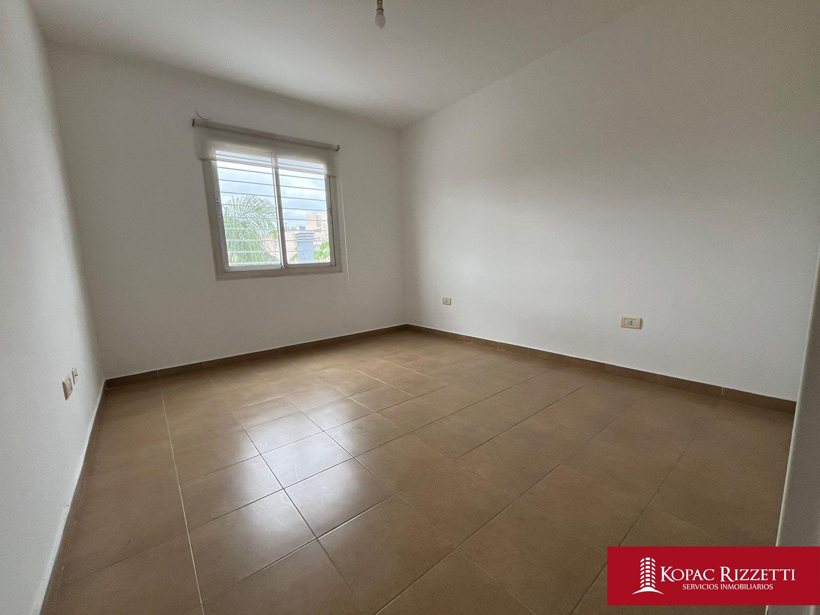 NUEVO POETA LUGONES (JOSE BETINOTI 2955) - ALQUILER CASA 2 DORMITORIOS