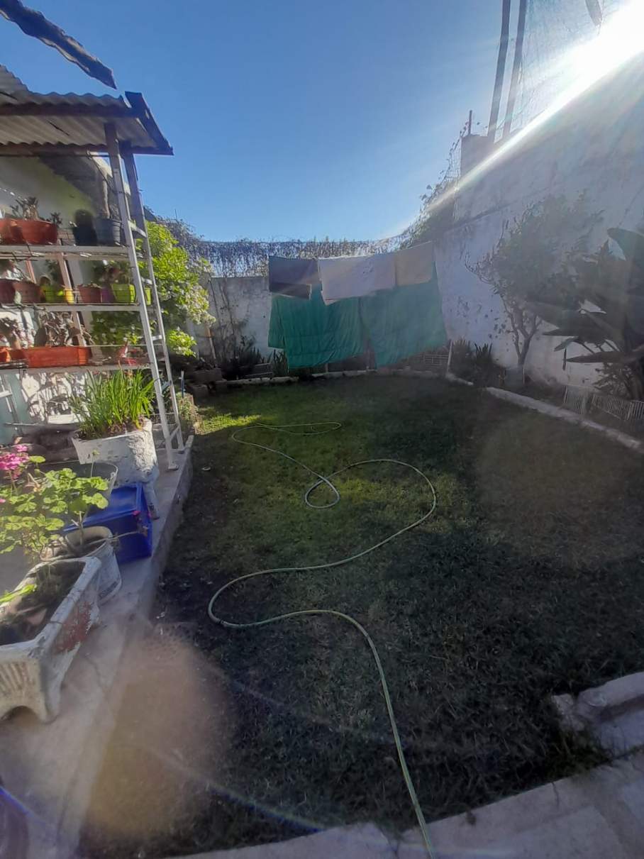 ALQ Alto Alberdi 2 dormitorios cochera y patios APTA MASCOTAS