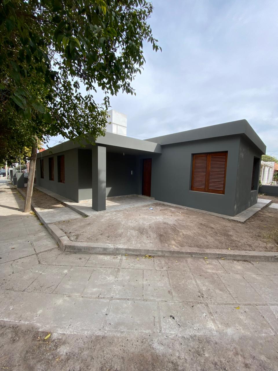 B RESID. VELEZ SARSFIELD CASA DOS DORMITORIOS CON ASADOR