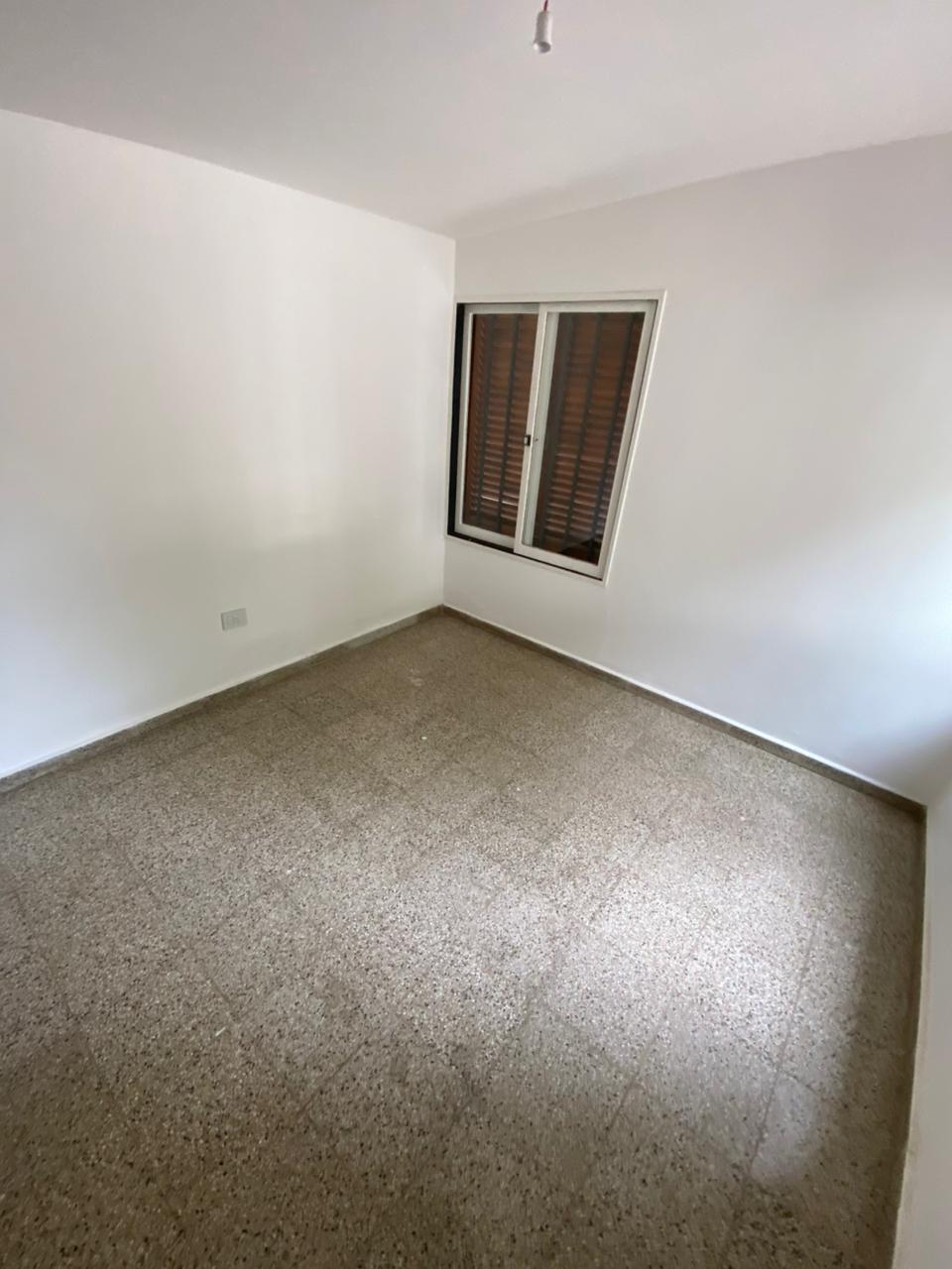 B RESID. VELEZ SARSFIELD CASA DOS DORMITORIOS CON ASADOR