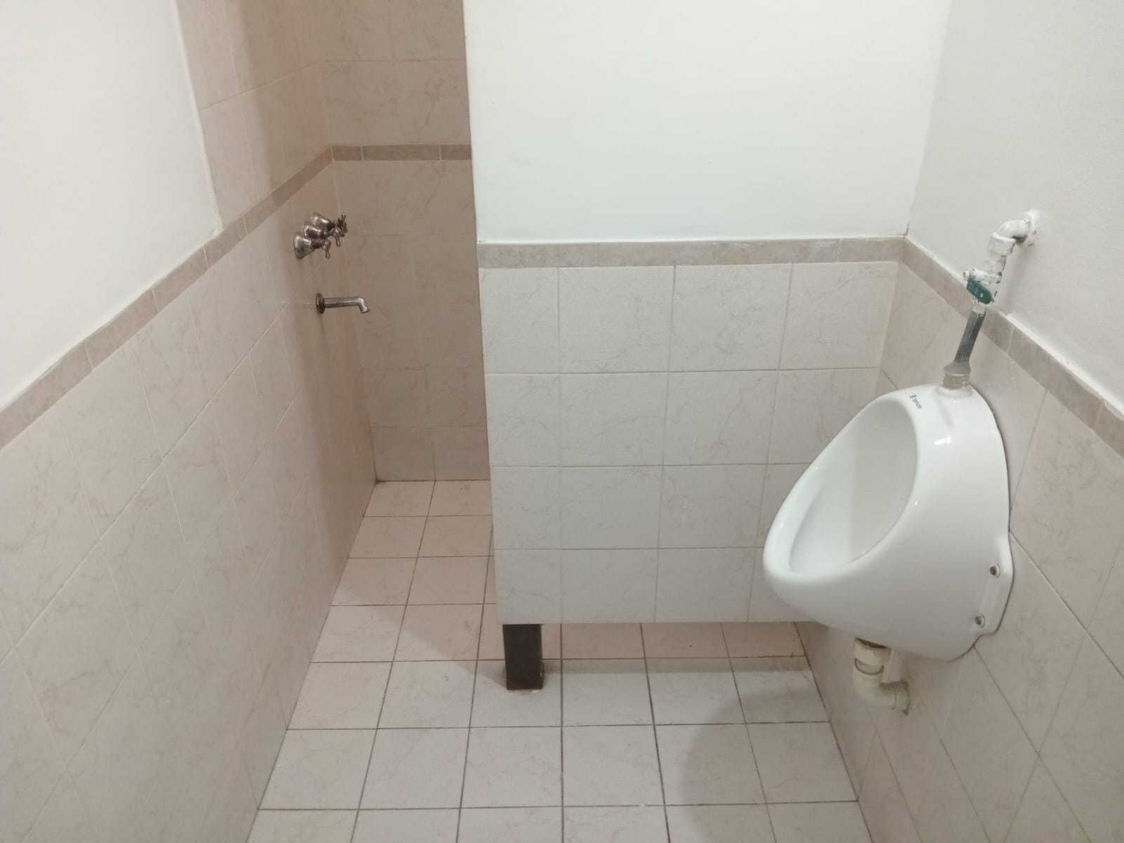 SE ALQUILA HERMOSO GALPÓN EN BARRIO SAN VICENTE