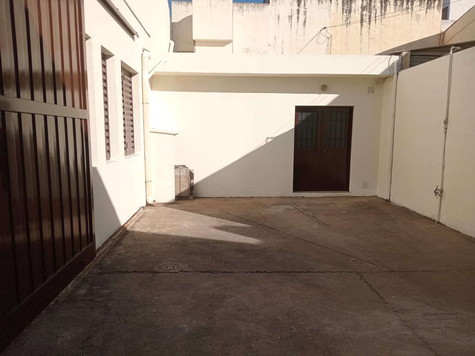 SE ALQUILA HERMOSO GALPÓN EN BARRIO SAN VICENTE