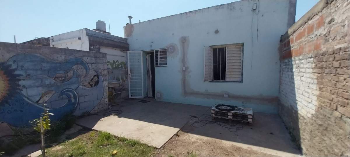 CASA EN ALQUILER DE DOS DORMITORIOS EN PEDRO GOYENA