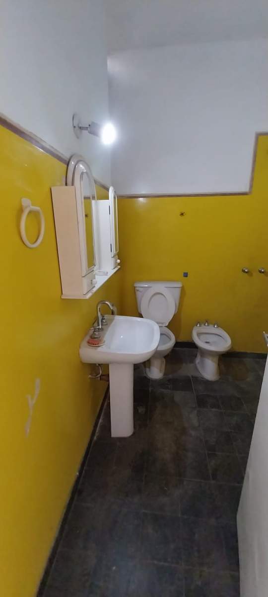 CASA EN ALQUILER DE DOS DORMITORIOS EN PEDRO GOYENA