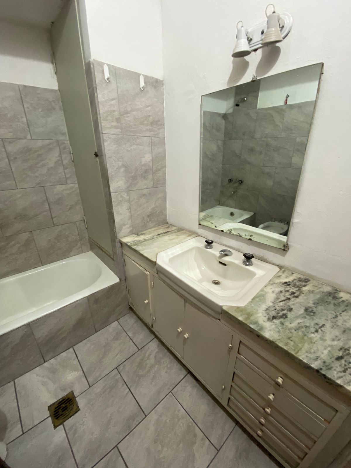 ALQUILER EN CALLE SANTA ANA 2936 B ALTO ALBERDI