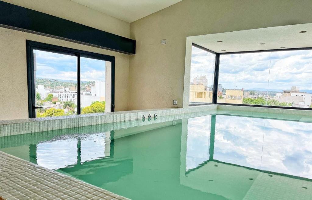 VENTA DEPARTAMENTO 1 DORMITORIO A MTS COSTANERA CENTRO CARLOS PAZ PILETA AMENITIES