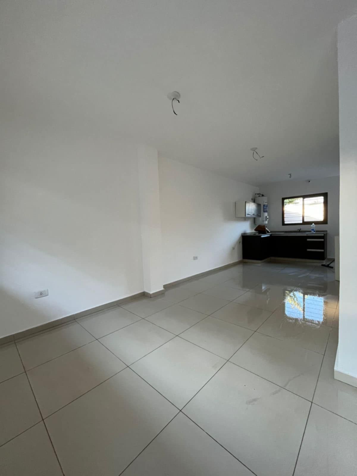 Duplex en alquiler 2 dorm en complejo con SUM a media cuadra de intrecountry