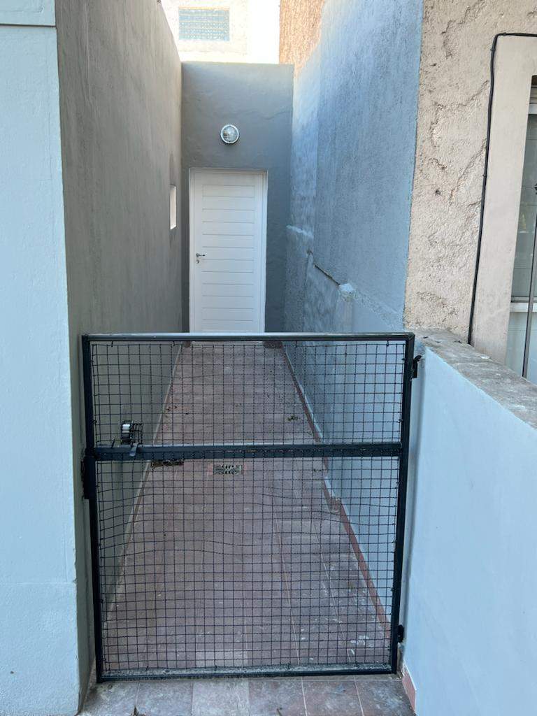 Casa en alquiler de 3 dormitorio en Barrio Villa Centenario - Reciclada