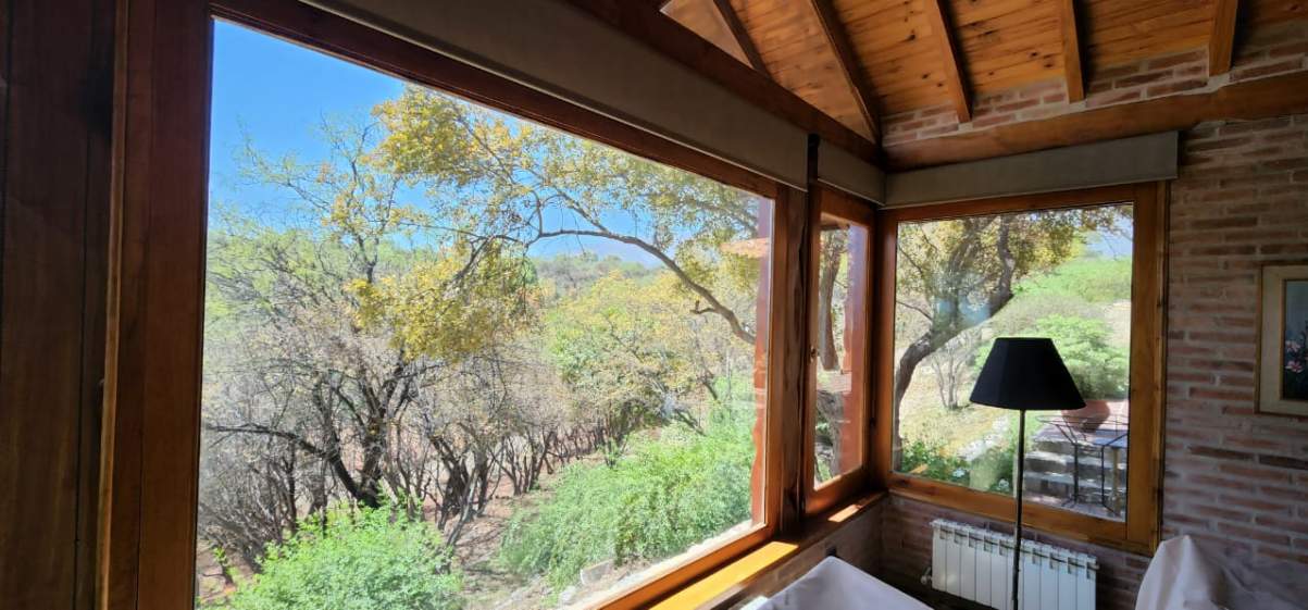 VENTA Casa única en Traslasierras con 5 hs aptas desarrollo