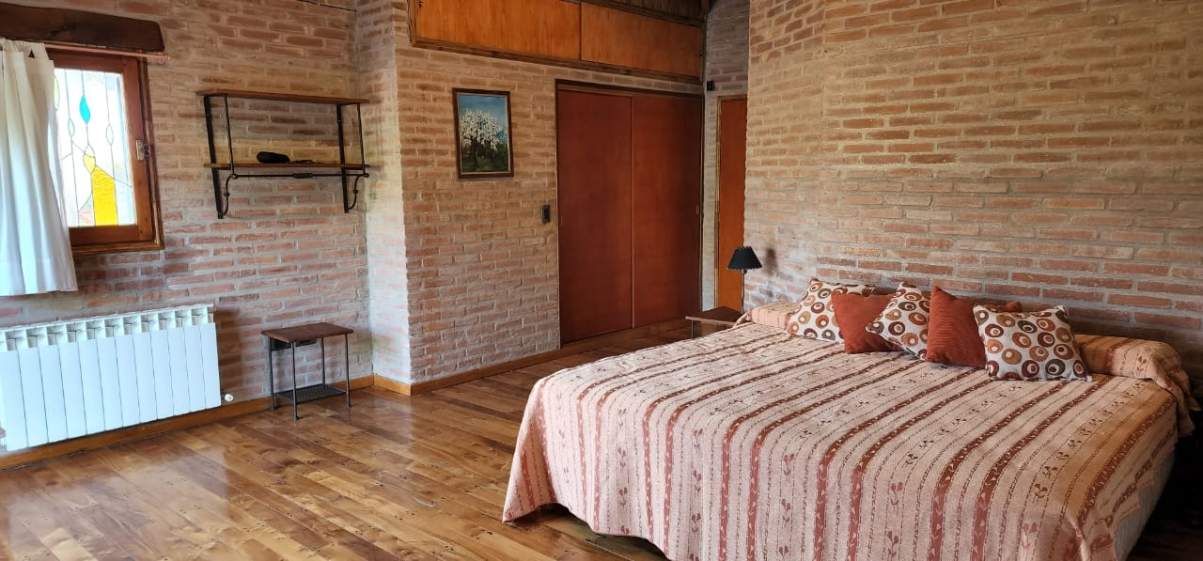 VENTA Casa única en Traslasierras con 5 hs aptas desarrollo