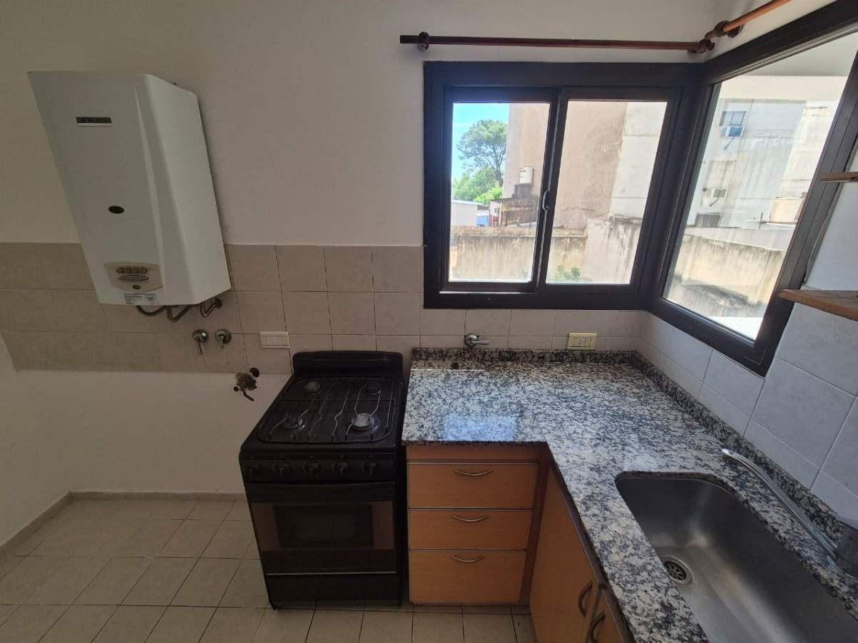 Departamento en ALQUILER - Bv Illia 651, B Nueva Córdoba - 1 dormitorio con balcón!