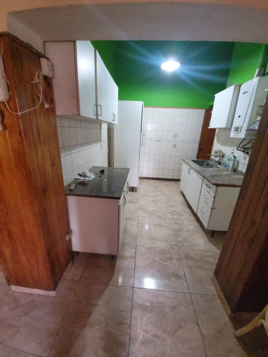 CASA EN VENTA 3 DORMITORIOS BARRIO ESCOBAR