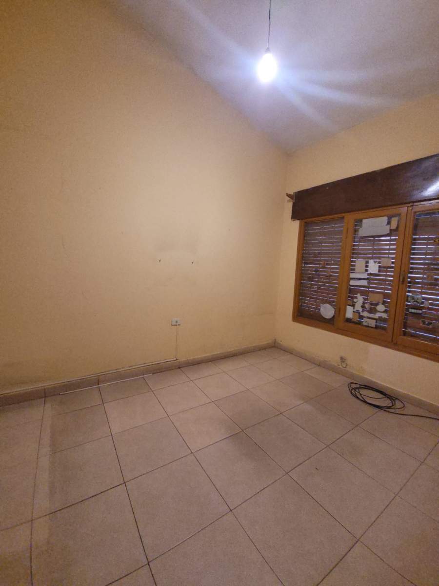 CASA EN VENTA 3 DORMITORIOS BARRIO ESCOBAR