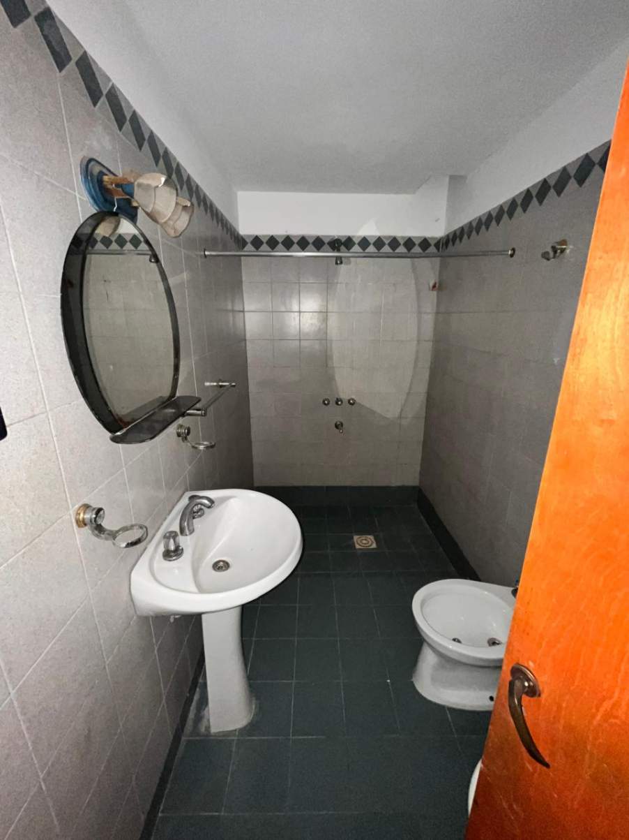 VENTA CASA CON DEPARTAMENTO EN PUEYRREDON - SE ESCUCHAN PROPUESTAS