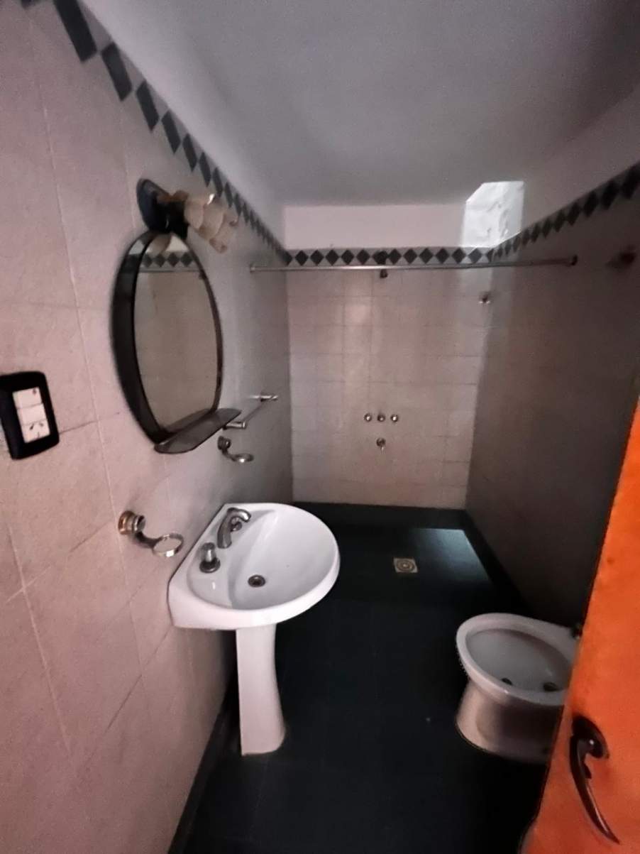 VENTA CASA CON DEPARTAMENTO EN PUEYRREDON - SE ESCUCHAN PROPUESTAS