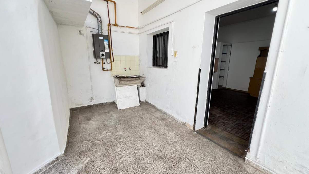 VENTA CASA CON DEPARTAMENTO EN PUEYRREDON - SE ESCUCHAN PROPUESTAS