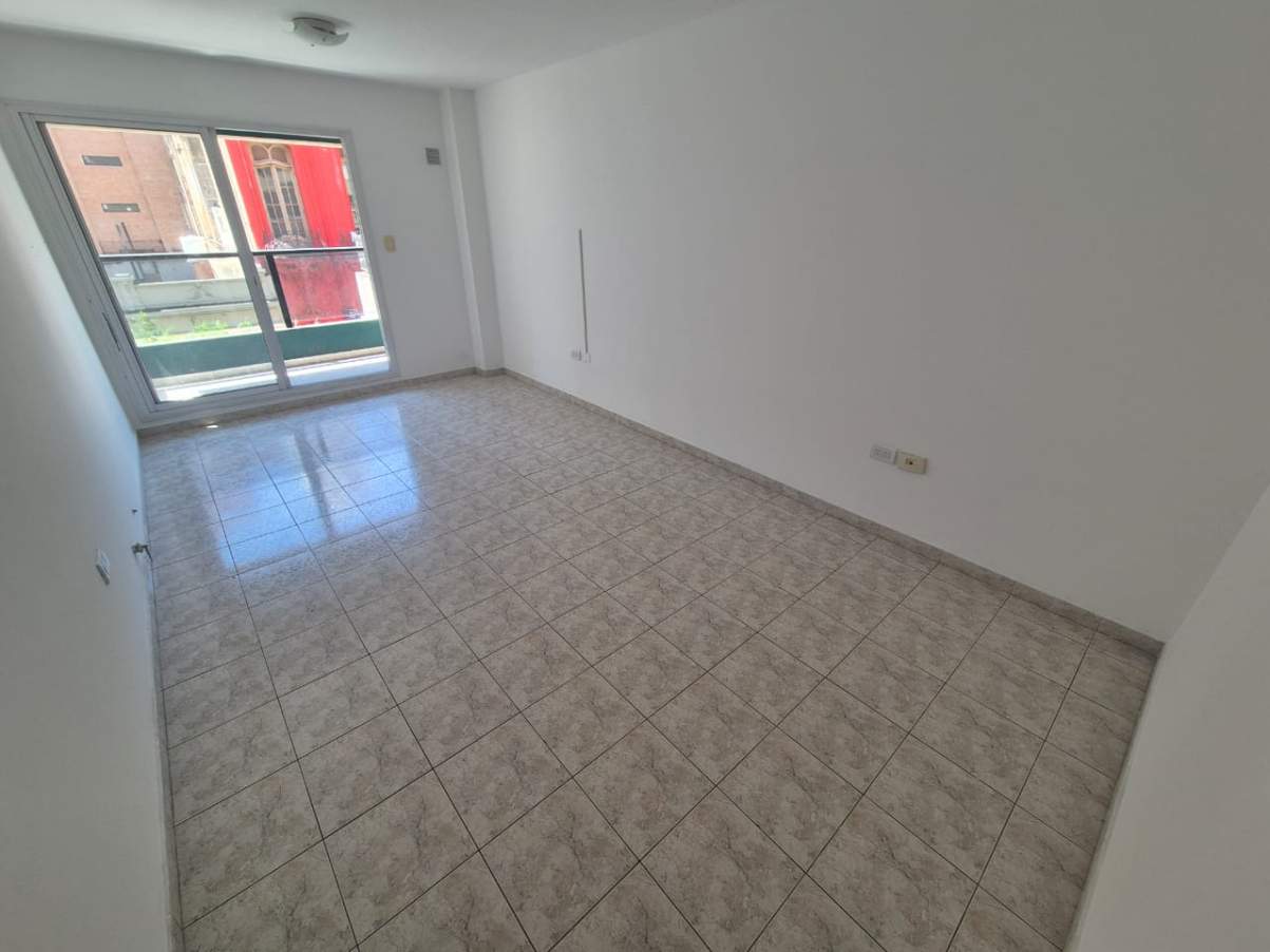 Departamento en ALQUILER - Ituzaingo 514 3A, Nueva Cordoba, Córdoba - 2 dormitorios con balcon