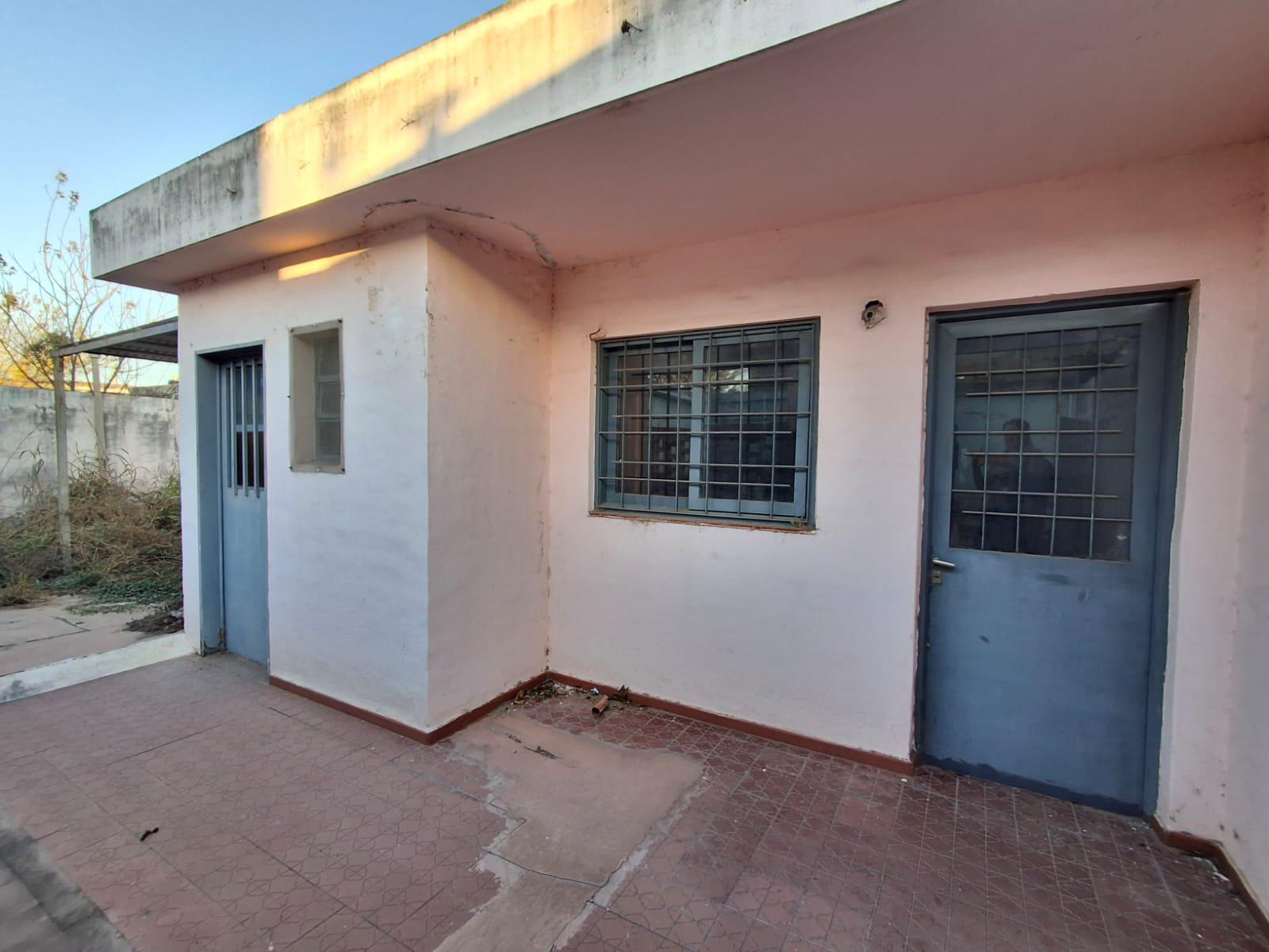 VENTA-3 DORMITORIOS-GARAGE Y DEPARTAMENTO-AMEGHINO NORTE