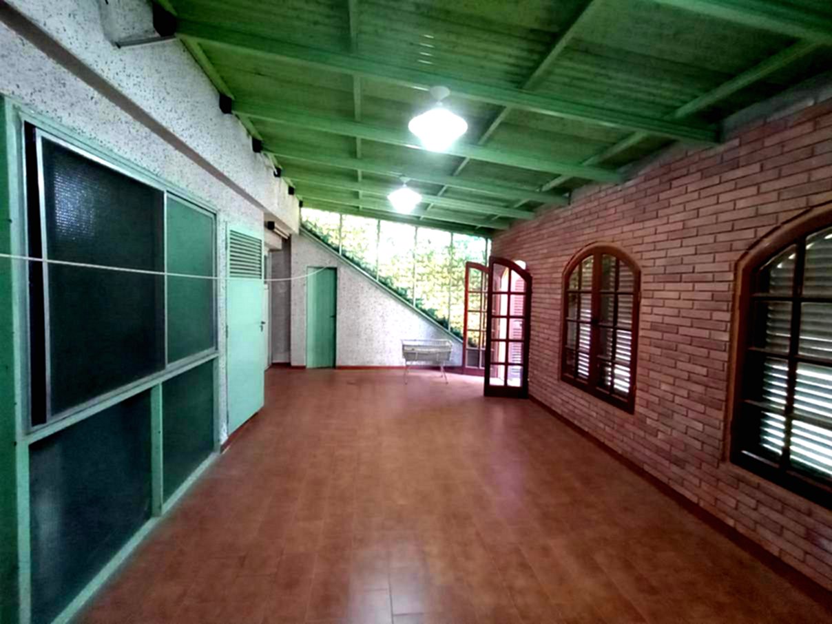 SE VENDE CASA DE DOS DORMITORIOS EN BANDA NORTE