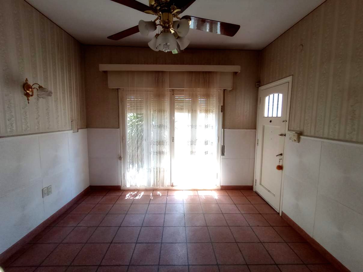 SE VENDE CASA DE DOS DORMITORIOS EN BANDA NORTE