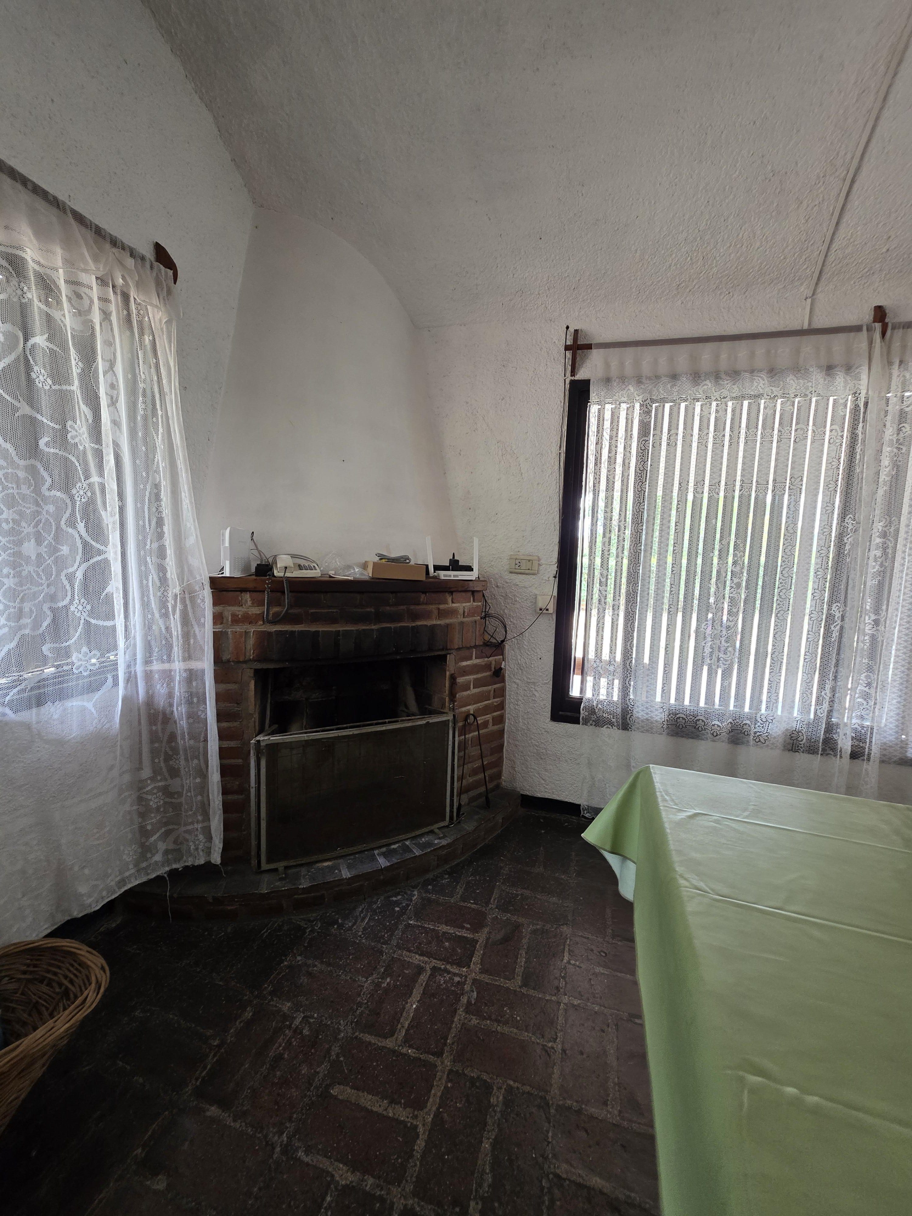 CASA EN VENTA  MONOAMBIENTE  CABANA  CON PARQUE