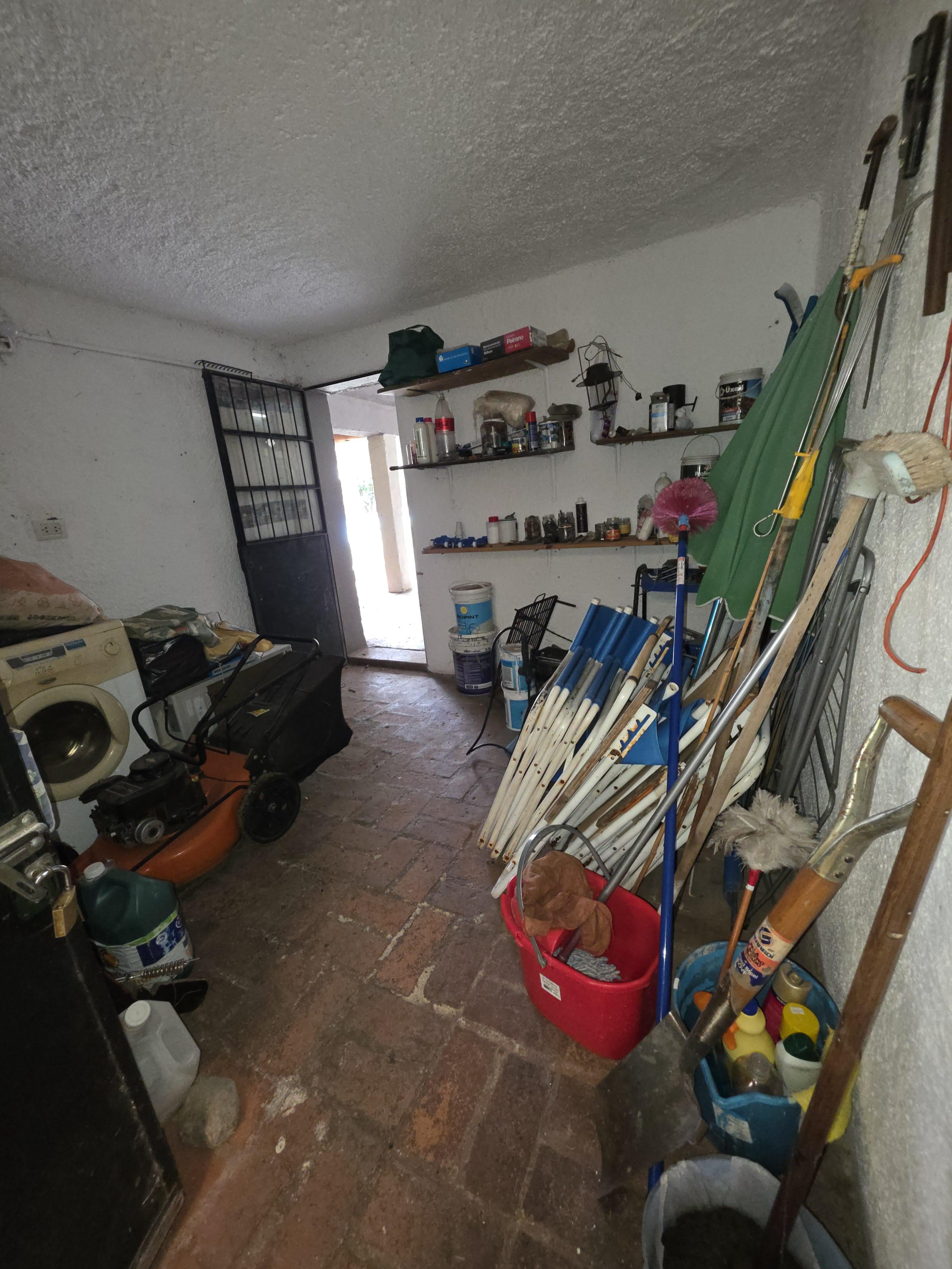 CASA EN VENTA  MONOAMBIENTE  CABANA  CON PARQUE