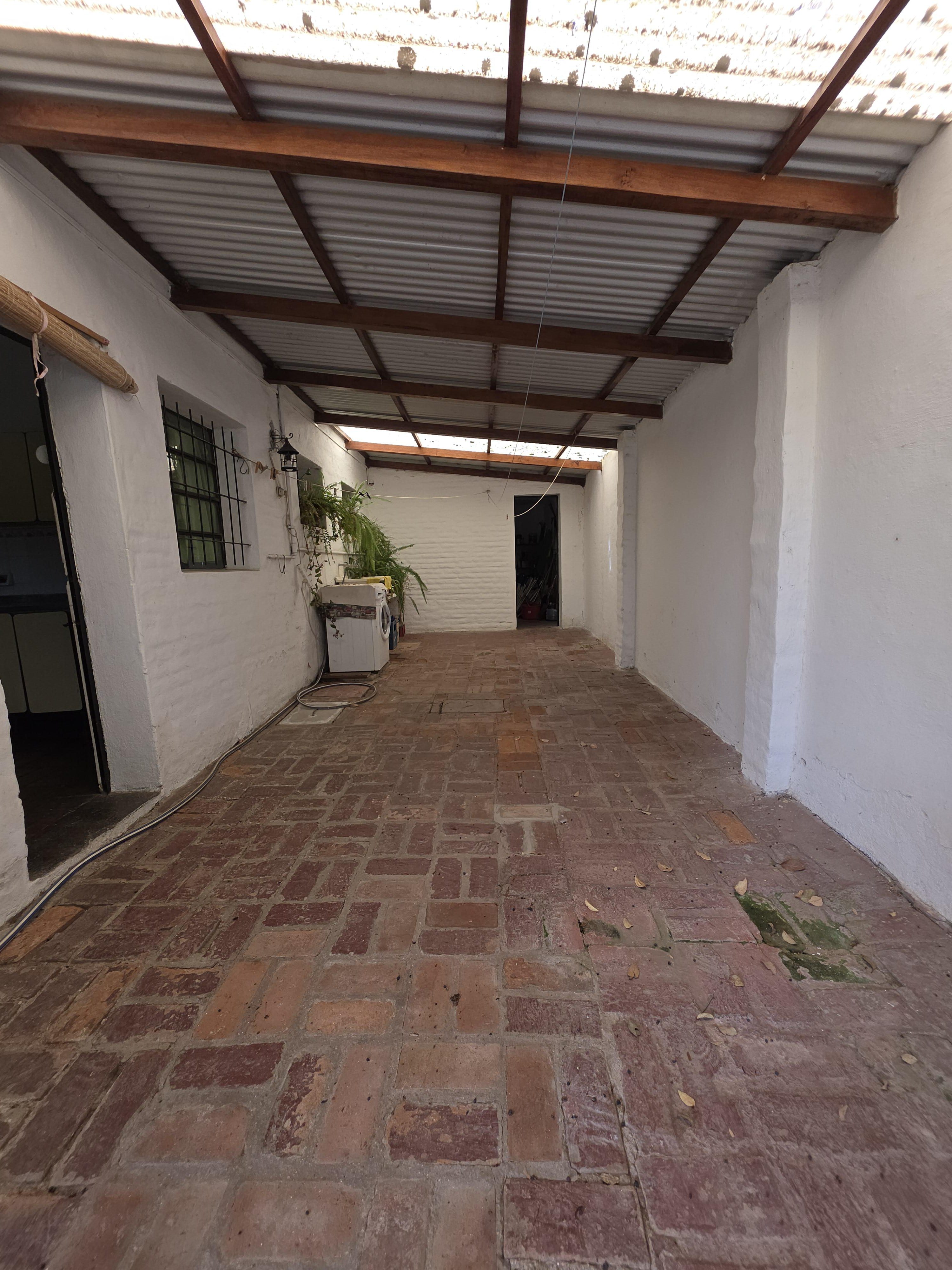 CASA EN VENTA  MONOAMBIENTE  CABANA  CON PARQUE