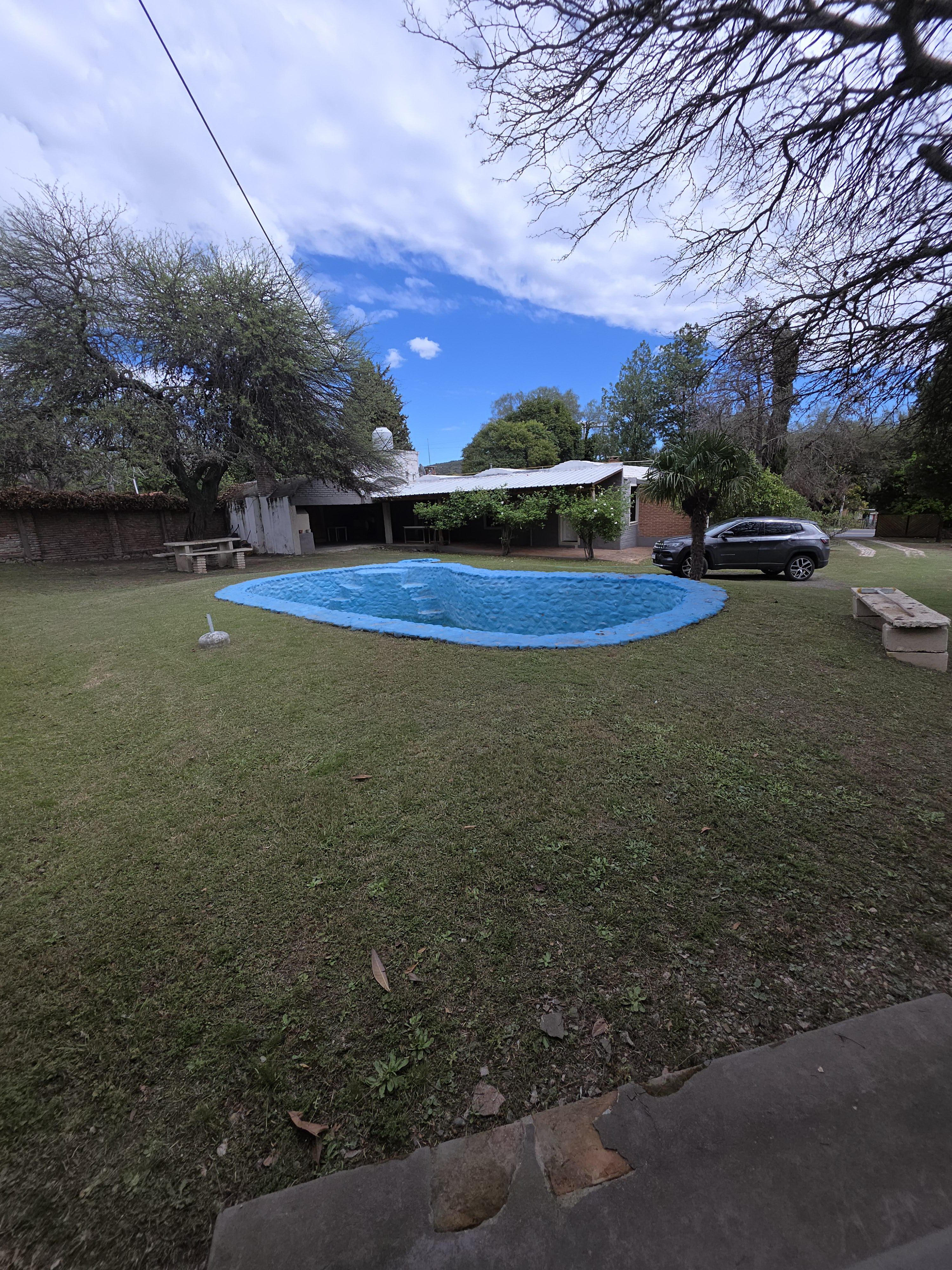 CASA EN VENTA  MONOAMBIENTE  CABANA  CON PARQUE