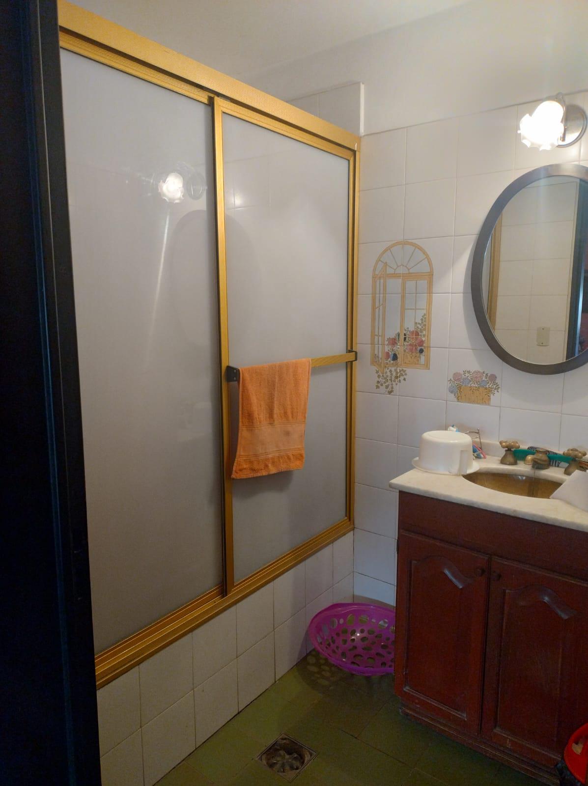 VENTA DE CASA DE 3 DORMITORIOS EN B YOFRE NORTE