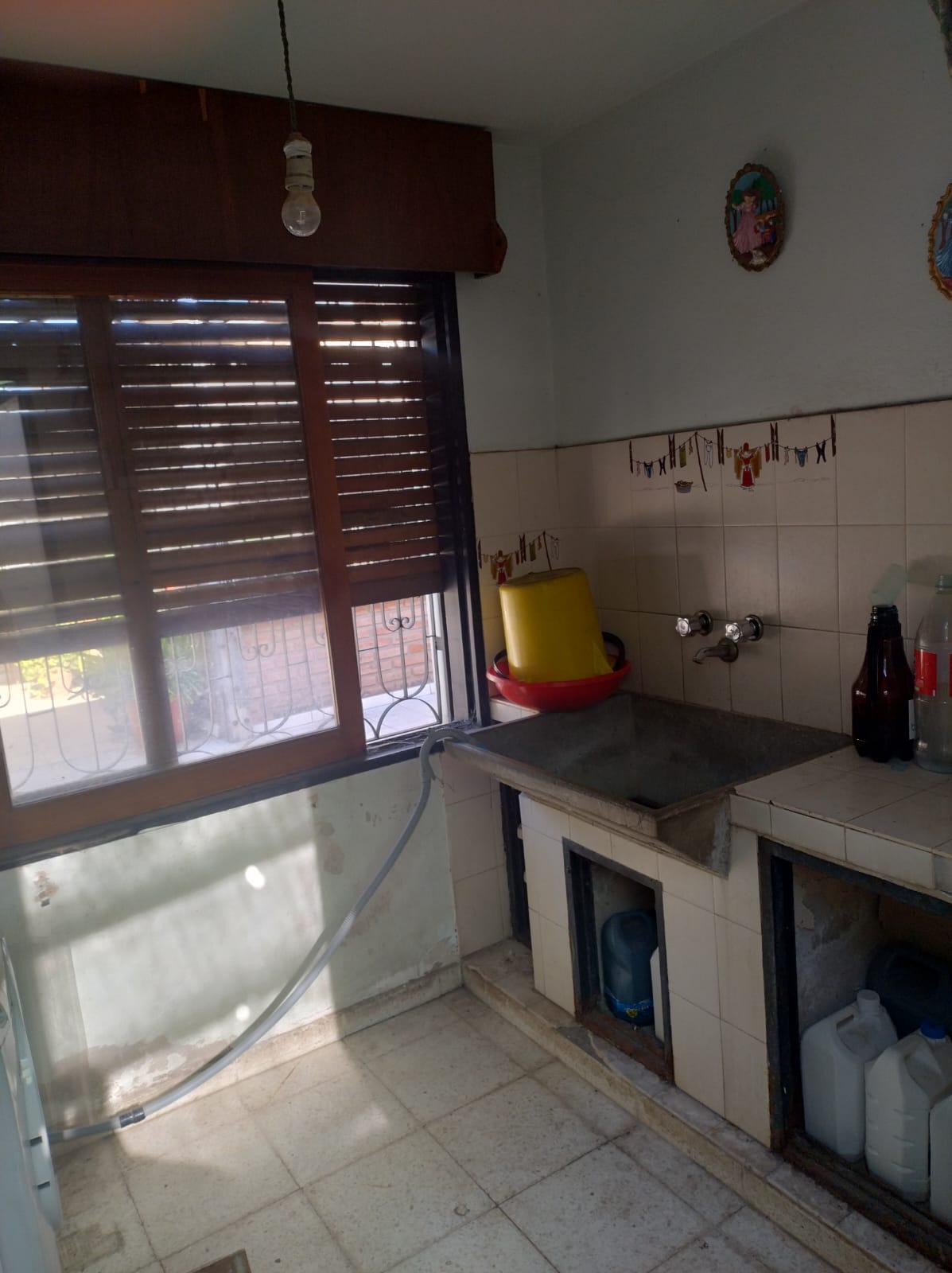 VENTA DE CASA DE 3 DORMITORIOS EN B YOFRE NORTE
