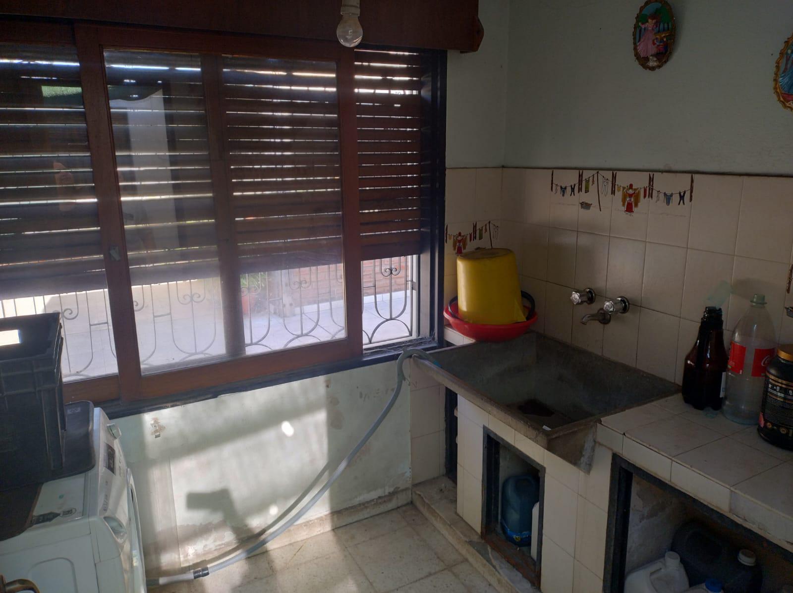 VENTA DE CASA DE 3 DORMITORIOS EN B YOFRE NORTE