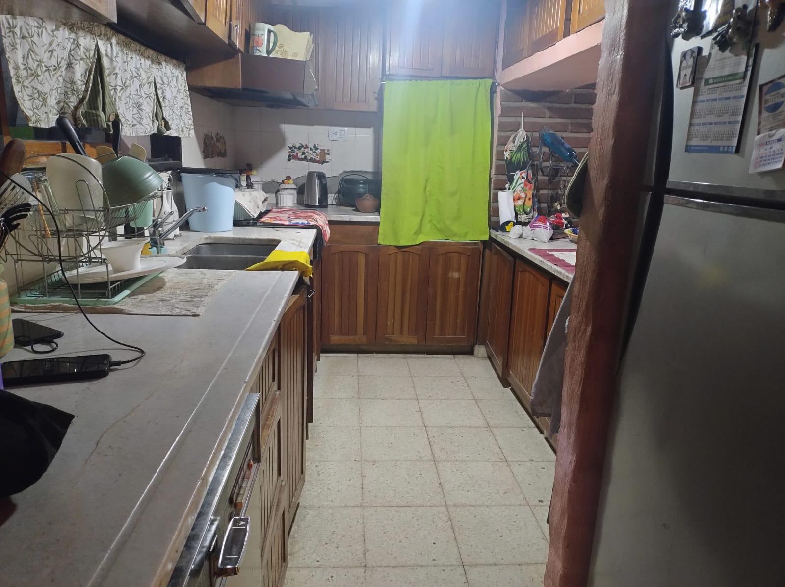 VENTA DE CASA DE 3 DORMITORIOS EN B YOFRE NORTE