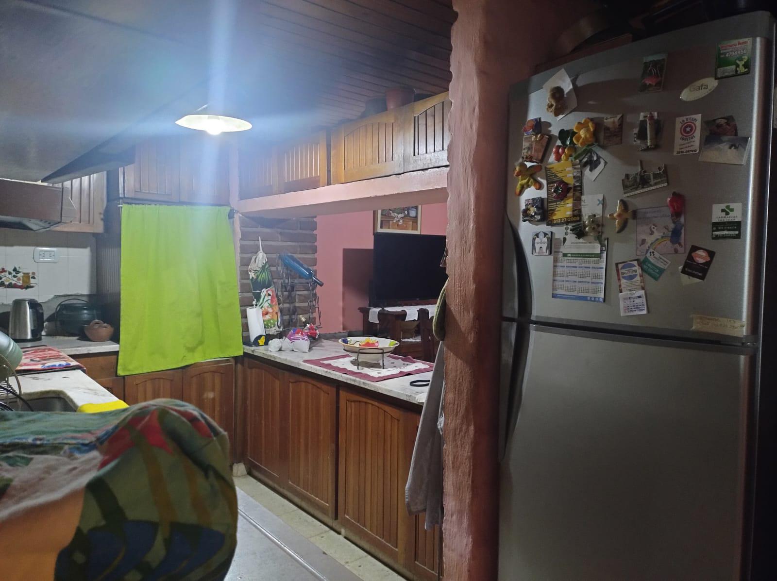 VENTA DE CASA DE 3 DORMITORIOS EN B YOFRE NORTE